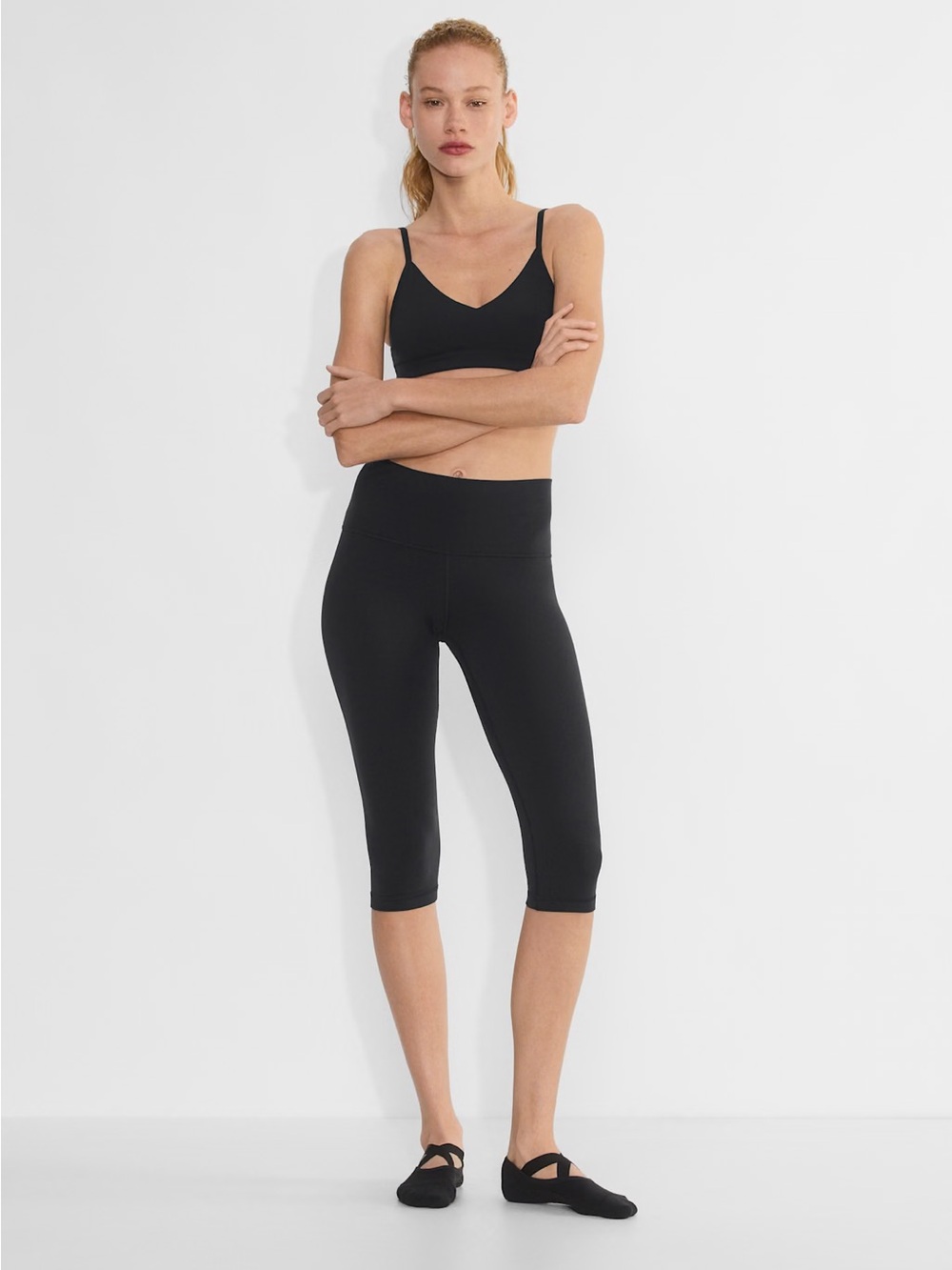 Aritzia Golden BUTTER New Cheeky Hi-Rise Capri